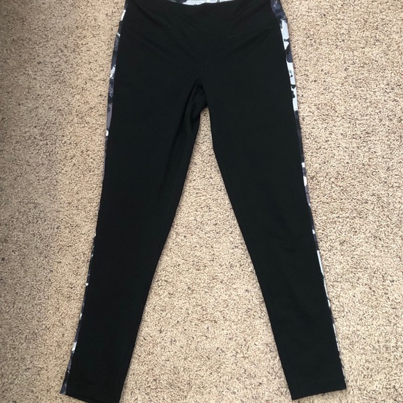 Reflex Black & Camo Yoga Ankle Leggings-S - Picture 5 of 7